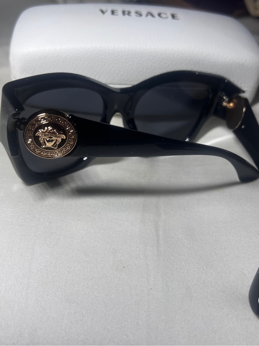 Brand New Stunning Versace Black Sunglasses & Gold Medallion women’s ,Authentic